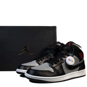 Jordan 1 Mid Shadow - US 9.5 - EXCELLENT CONDITION W/ BOX!!